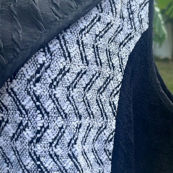 Laura-Fisher-Bonvallet custom made silk blend long vest - Picture 6 of 9